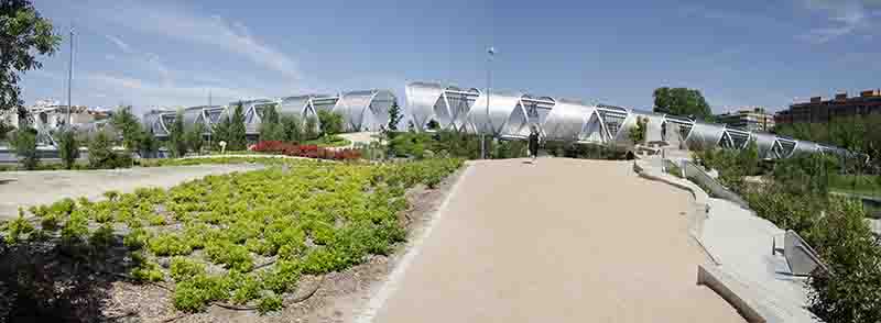 223 - Madrid - parque Madrid Rio - pasarela Perrault - panoramica